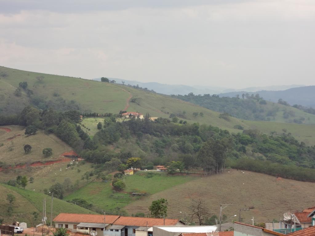 Pousada B & B Águas de Lindóia 외부 사진
